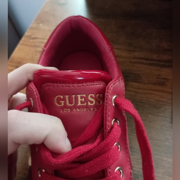 Guess Los Angeles Red Low Top Sneakers Gold Toned Trim Women’s_7 - Picture 13 of 16
